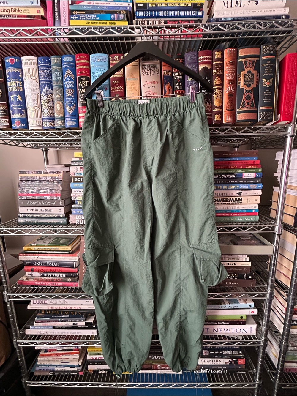 Wilo The Label Women's Nylon Green Cargo Joggers with Elastic Cuffs Size Medium - Picture 3 of 8